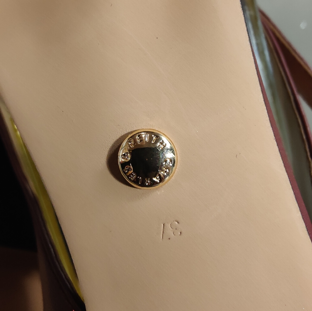 Charles And Keith Flats - image 3